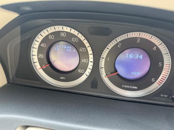 Volvo V70 2.4 D5 SE Lux RTI Nav Geartronic AWD Euro 4 5dr