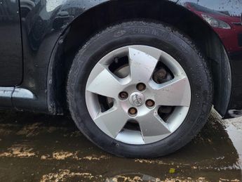 Toyota AYGO 1.0 VVT-i Black Euro 4 5dr (AC)
