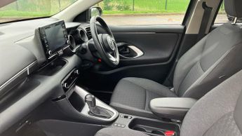 Toyota Yaris 1.5 VVT-h Design E-CVT Euro 6 (s/s) 5dr
