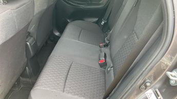 Toyota Yaris 1.5 VVT-h Design E-CVT Euro 6 (s/s) 5dr