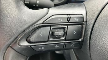 Toyota Yaris 1.5 VVT-h Design E-CVT Euro 6 (s/s) 5dr