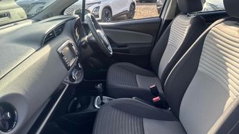 Toyota Yaris 1.5 VVT-h Icon Tech E-CVT Euro 6 (s/s) 5dr