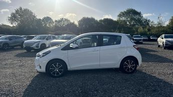 Toyota Yaris 1.5 VVT-h Icon Tech E-CVT Euro 6 (s/s) 5dr