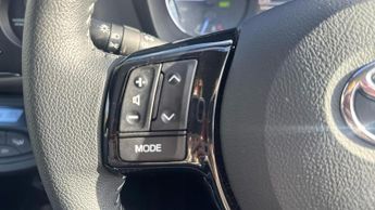 Toyota Yaris 1.5 VVT-h Icon Tech E-CVT Euro 6 (s/s) 5dr