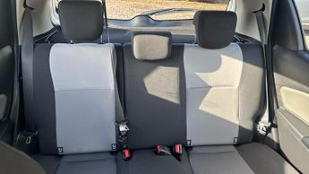 Toyota Yaris 1.5 VVT-h Icon Tech E-CVT Euro 6 (s/s) 5dr
