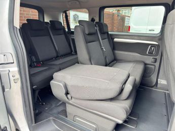 Toyota PROACE Verso 1.6D Shuttle Medium MPV MWB Euro 6 (s/s) 5dr (9 Seat)