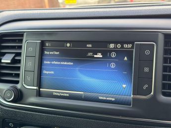 Toyota PROACE Verso 1.6D Shuttle Medium MPV MWB Euro 6 (s/s) 5dr (9 Seat)