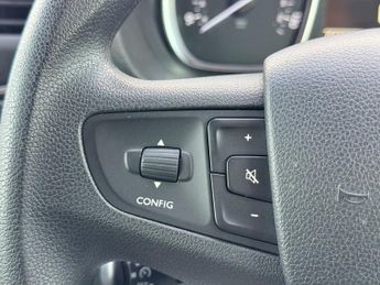 Toyota PROACE Verso 1.6D Shuttle Medium MPV MWB Euro 6 (s/s) 5dr (9 Seat)