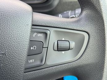 Toyota PROACE Verso 1.6D Shuttle Medium MPV MWB Euro 6 (s/s) 5dr (9 Seat)