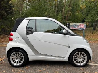 Smart fortwo 0.8 CDI Passion Cabriolet SoftTouch Euro 5 2dr