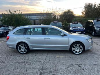 Skoda Superb 2.0 TDI Elegance DSG Euro 5 5dr