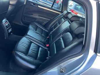Skoda Superb 2.0 TDI Elegance DSG Euro 5 5dr