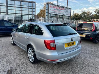Skoda Superb 2.0 TDI Elegance DSG Euro 5 5dr