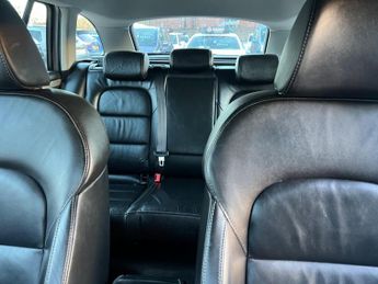 Skoda Superb 2.0 TDI Elegance DSG Euro 5 5dr