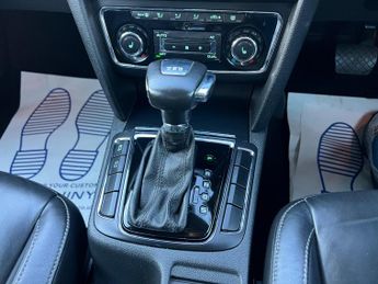 Skoda Superb 2.0 TDI Elegance DSG Euro 5 5dr