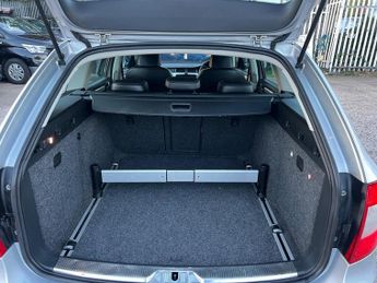 Skoda Superb 2.0 TDI Elegance DSG Euro 5 5dr