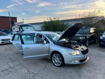 Skoda Superb 2.0 TDI Elegance DSG Euro 5 5dr