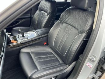 BMW 7 Series 3.0 730d Exclusive Auto Euro 6 (s/s) 4dr