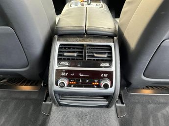 BMW 7 Series 3.0 730d Exclusive Auto Euro 6 (s/s) 4dr
