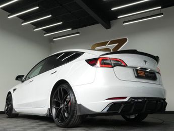 Tesla Model 3 (Dual Motor) Long Range Auto 4WDE 4dr