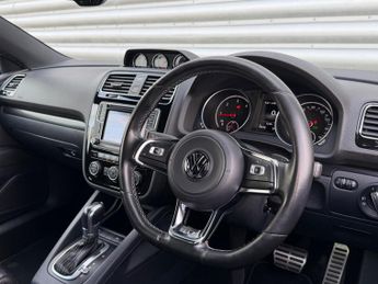 Volkswagen Scirocco 2.0 TDI BlueMotion Tech R-Line DSG Euro 6 (s/s) 3dr