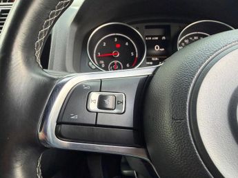 Volkswagen Scirocco 2.0 TDI BlueMotion Tech R-Line DSG Euro 6 (s/s) 3dr