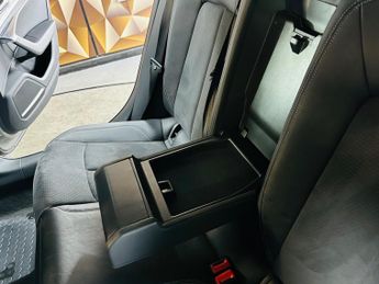 Audi A6 Avant 2.0 TDI 40 S line S Tronic quattro Euro 6 (s/s) 5dr