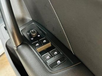 Volkswagen Tiguan 1.5 TSI EVO R-Line Tech DSG Euro 6 (s/s) 5dr