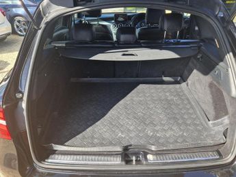 MERCEDES-BENZ GLC 2.1 GLC220d AMG Line SUV 5dr Diesel G-Tronic+ 4MATIC Euro 6 (s/s