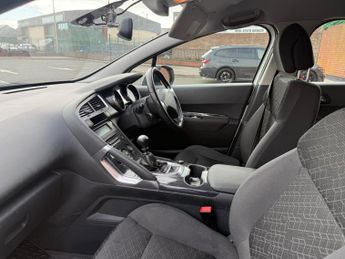 Peugeot 3008 1.6 HDi Active Euro 5 5dr