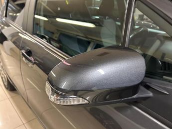 Toyota Yaris 1.5 VVT-h Icon E-CVT Euro 6 5dr