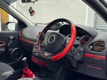 Renault Clio 1.2 Dynamique TomTom Euro 5 5dr