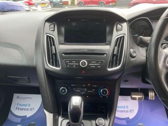Ford Focus 1.5 TDCi ST-Line Hatchback 5dr Diesel Powershift Euro 6 (s/s) (1