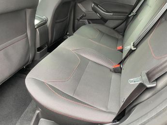Ford Focus 1.5 TDCi ST-Line Hatchback 5dr Diesel Powershift Euro 6 (s/s) (1