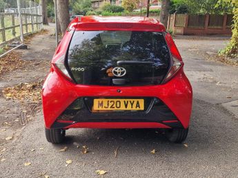 Toyota AYGO 1.0 VVT-i x-trend Funroof x-shift Euro 6 5dr