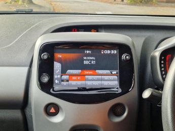 Toyota AYGO 1.0 VVT-i x-trend Funroof x-shift Euro 6 5dr