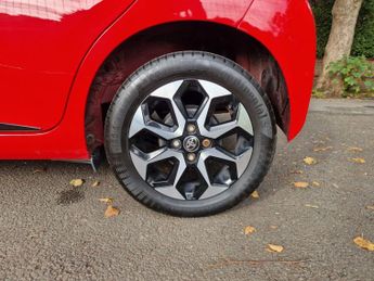 Toyota AYGO 1.0 VVT-i x-trend Funroof x-shift Euro 6 5dr
