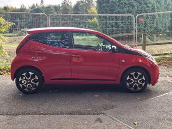 Toyota AYGO 1.0 VVT-i x-trend Funroof x-shift Euro 6 5dr