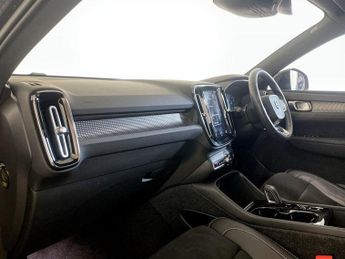 Volvo XC40 2.0 B4 MHEV R-Design Auto AWD Euro 6 (s/s) 5dr
