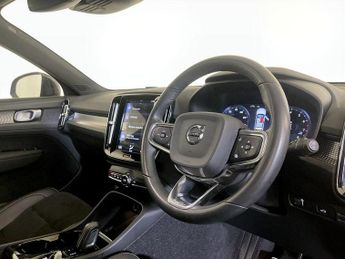 Volvo XC40 2.0 B4 MHEV R-Design Auto AWD Euro 6 (s/s) 5dr