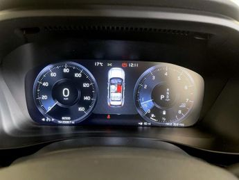 Volvo XC40 2.0 B4 MHEV R-Design Auto AWD Euro 6 (s/s) 5dr