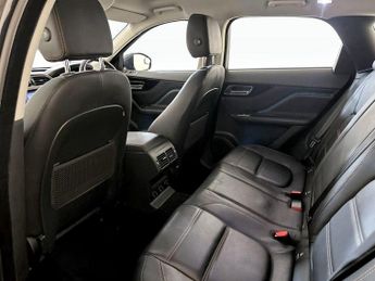 Jaguar F-PACE 2.0 D180 Prestige Auto AWD Euro 6 (s/s) 5dr