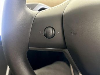 Tesla Model 3 (Dual Motor) Long Range Auto 4WDE 4dr