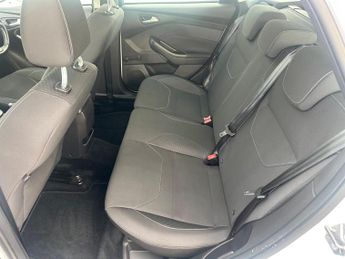 Ford Focus 1.6 Zetec Powershift Euro 6 5dr