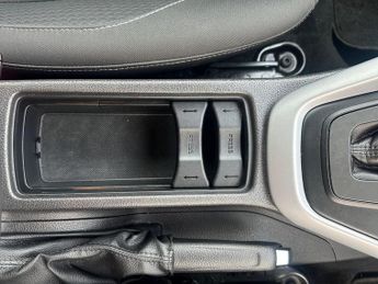 Ford Focus 1.6 Zetec Powershift Euro 6 5dr