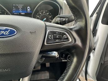 Ford Focus 1.6 Zetec Powershift Euro 6 5dr