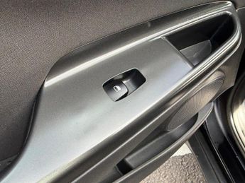 Hyundai KONA 1.6 h-GDi SE Connect DCT Euro 6 (s/s) 5dr