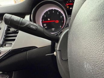 Vauxhall Astra 1.4i Turbo SRi Nav Sports Tourer CVT Euro 6 (s/s) 5dr