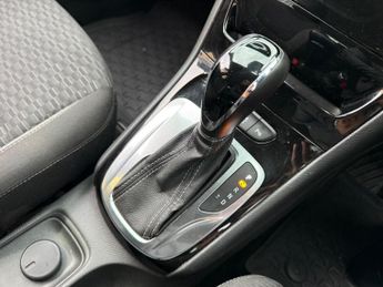 Vauxhall Astra 1.4i Turbo SRi Nav Sports Tourer CVT Euro 6 (s/s) 5dr