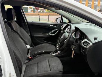 Vauxhall Astra 1.4i Turbo SRi Nav Sports Tourer CVT Euro 6 (s/s) 5dr